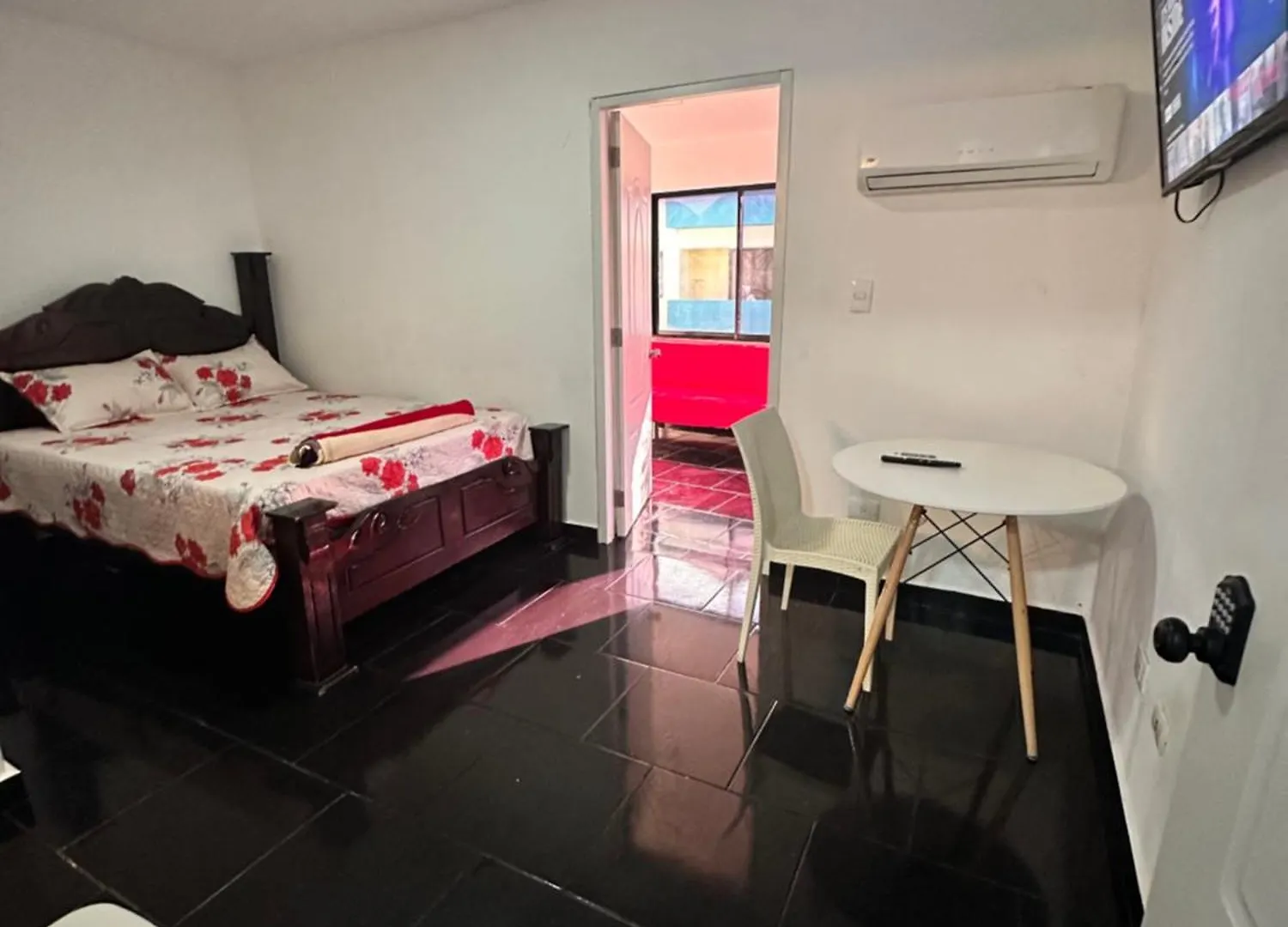 2 Bdr Condo W Pool location
